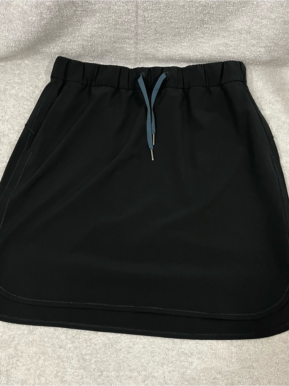 Lululemon On The Fly Mid Rise Casual Travel Skirt Woven Black Size 12